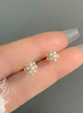 S925银针唯美小香风珍珠圆形球耳钉高级感气质耳环小巧耳饰H7080