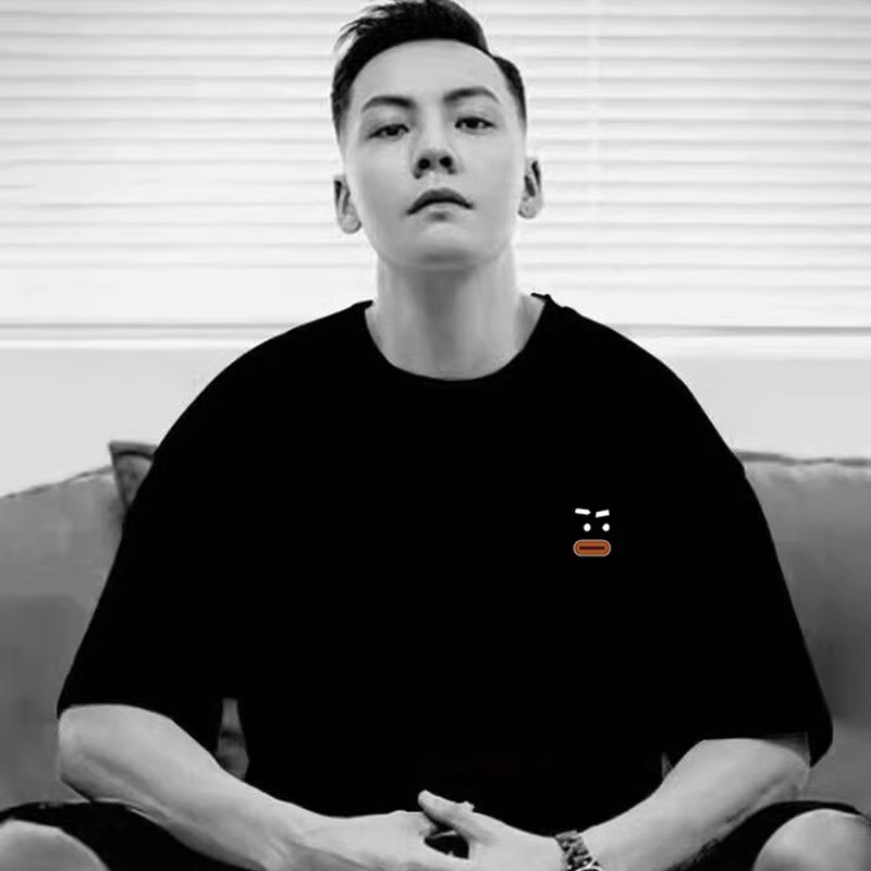 陈伟霆卡通小香肠嘴半袖