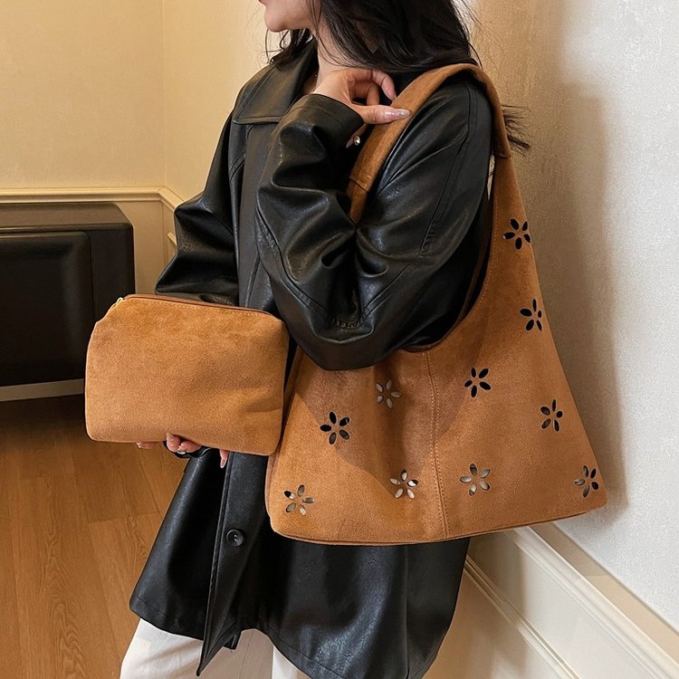 2025冬季新款托特包磁扣女单肩手提包均码2025年春季中青年