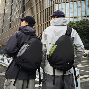 2025秋季新款胸包黑绿色拉链均码黑灰色尼龙布2024年冬季车缝线