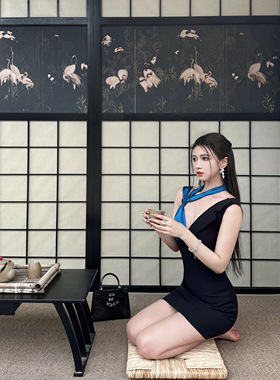 Elyssa暗涌蓝隙 原创高级感深蓝色性感小众西装包臀连衣裙女春夏