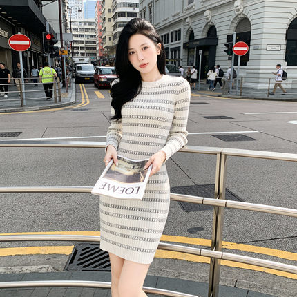 名媛小香风长袖条纹针织连衣裙女修身包臀裙外穿圆领毛衣打底裙子
