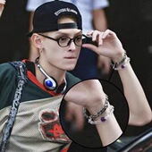 同款 赵雨凡 James 透明及紫色水晶钛钢古巴手链手串珠弹力绳饰品