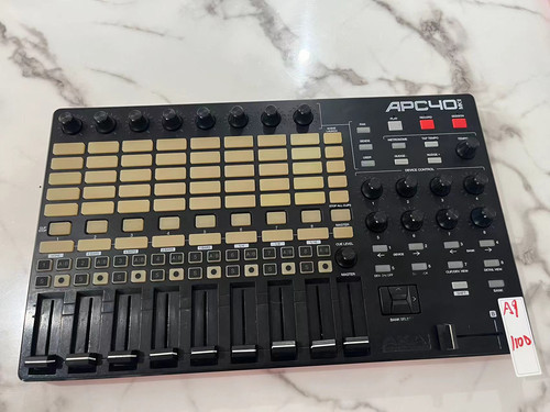 雅佳Akai APC40MK2 MIDI控制器 酒吧VJ控制器大屏 灯光 视频 正品