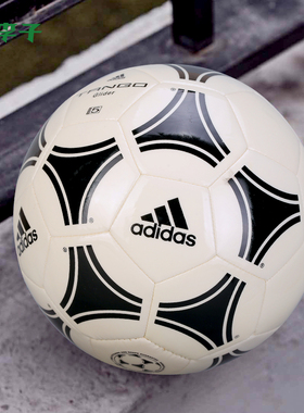 小李子:adidas阿迪达斯Tango比赛训练5号机缝足球S12241