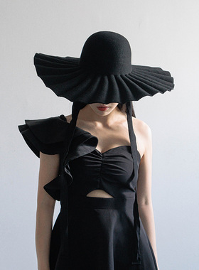 模特舞台走秀凹造型贝壳折痕大帽檐羊毛呢礼帽圆顶帽绑带女士帽子