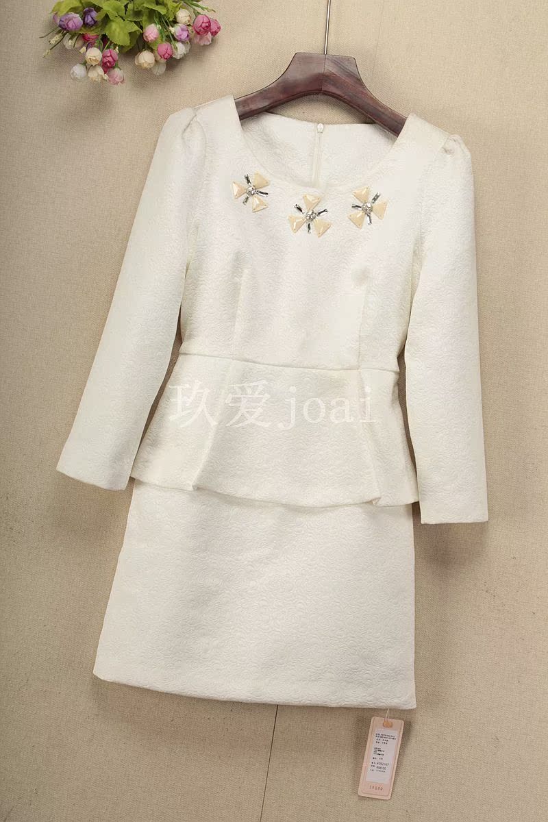 玖爱joai女装★春款暗花浮雕修身假两件泡泡袖连衣裙/礼服SG4