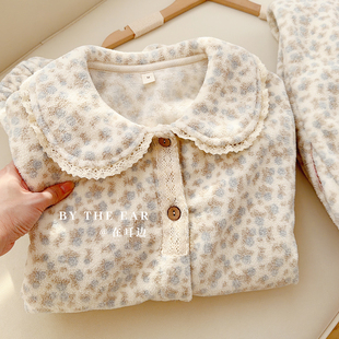 在耳边复古碎花冬季加厚保暖毛绒家居服套装珊瑚绒女款睡衣睡裤