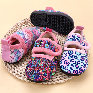 印花女童居家地板鞋秋冬季软胶底防滑袜鞋室内儿童棉拖鞋魔术贴