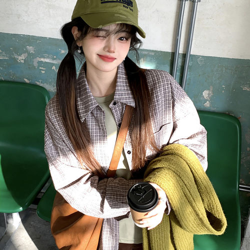 [iuui·le 12.26 00:00]梅魄注冻瓶，春脉暗中萦-复古细格子衬衫