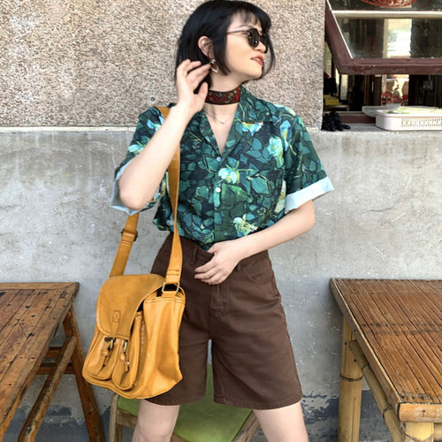 iuui·le 复古深绿花短袖衬衫女2025新款宽松休闲设计港风衬衣