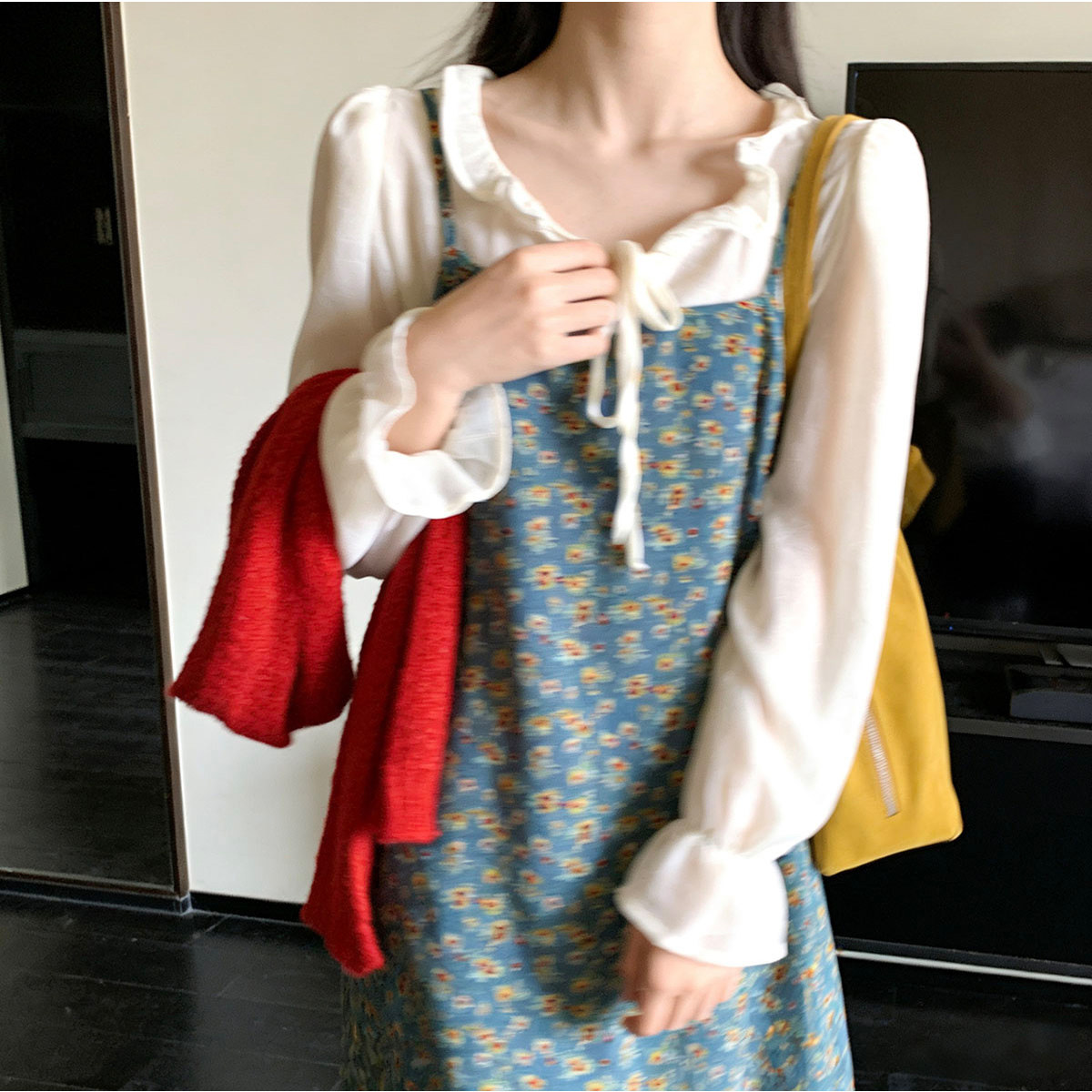 iuui&middot;le 自制奶黄色打底衫2026新款春季薄款系带休闲宽松舒适