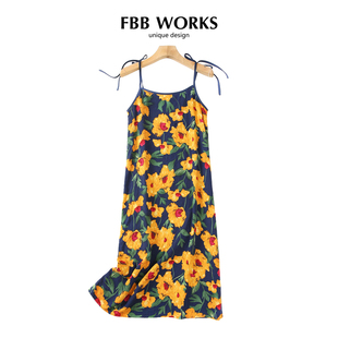 宽松休闲中长裙 度假风花朵印花吊带连衣裙女夏2023新款 FBB WORKS