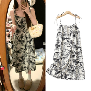 女复古碎花褶皱肌理感连衣裙中长款 水墨印花吊带裙夏季 WORKS FBB