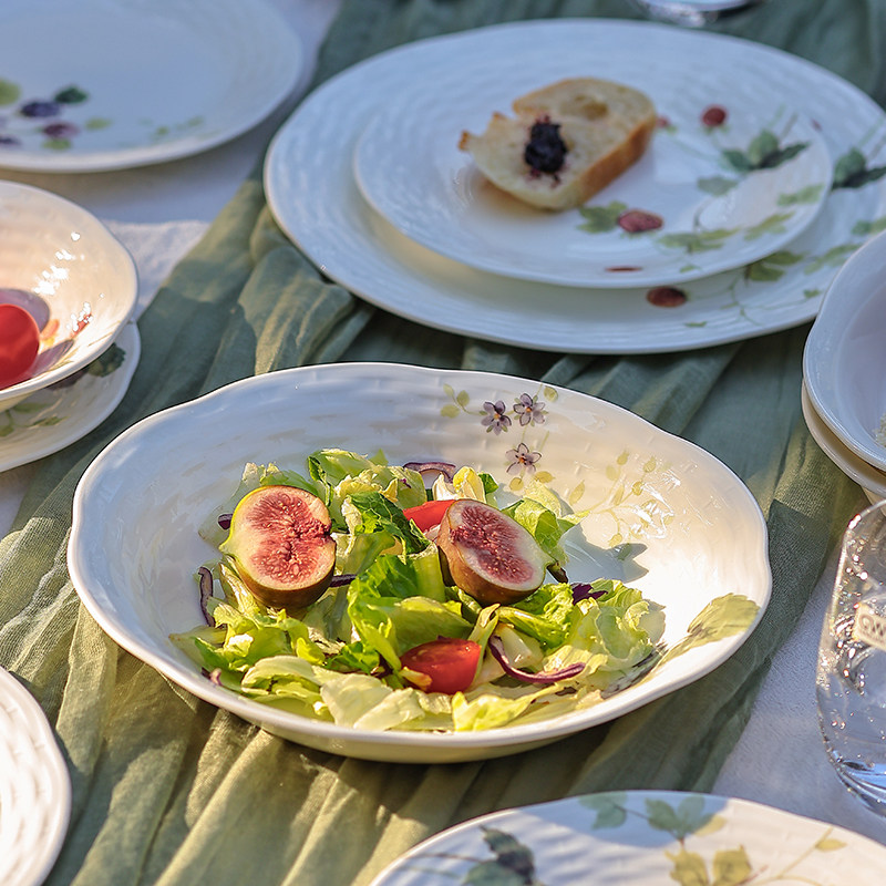 日本进口鸣海骨瓷餐盘礼盒套装
