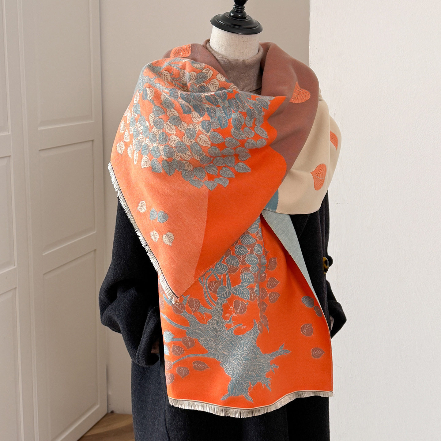 新中式国风新款仿羊绒流苏披肩女春秋冬季民族风落叶围巾斗篷两用