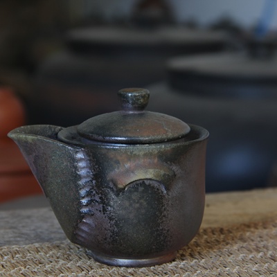 C001自然落灰釉手抓壶 建水紫陶柴烧宝瓶 无釉裸烧纯色手工宝塔壶