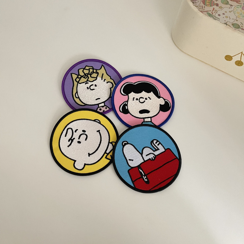 刺绣自粘型行李贴/笔记本贴/冰箱贴  史努比图案刺绣贴