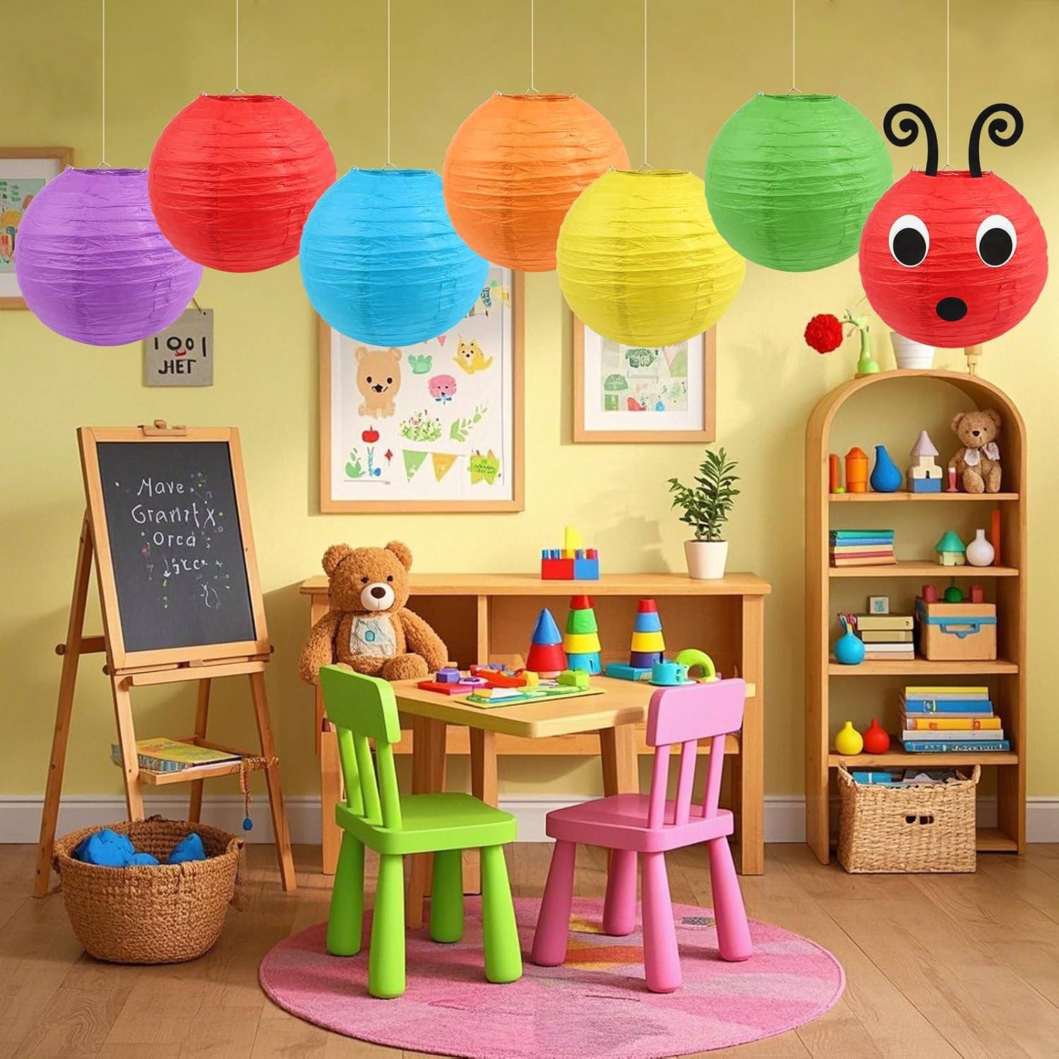 幼儿园教室走廊春天开学环创吊饰卡通可爱彩色手工毛毛虫造型灯笼