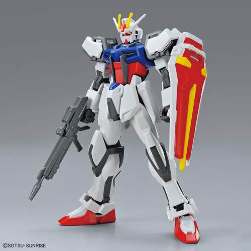 万代全新1/144拼装强袭高达