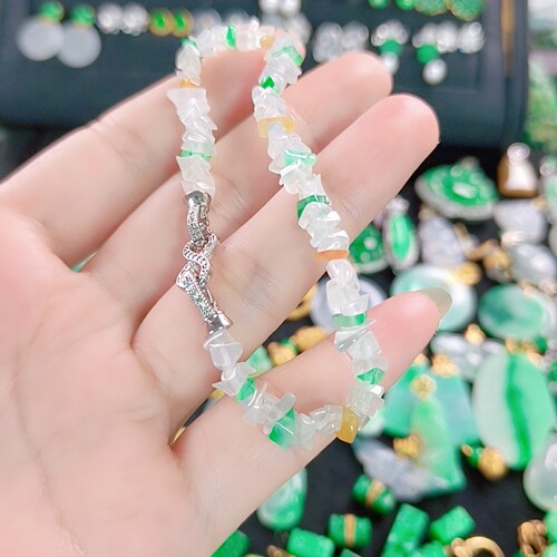 碎冰冰翡翠手串