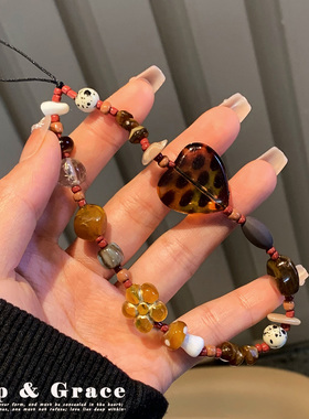 复古豹纹爱心珠饰手机链挂件亚克力链条高级感ins风手机挂绳相机