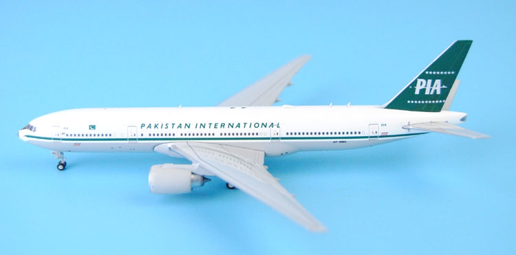 特价:JC Wings XX4308 巴基斯坦航空 B777-200ER 复古 1:400