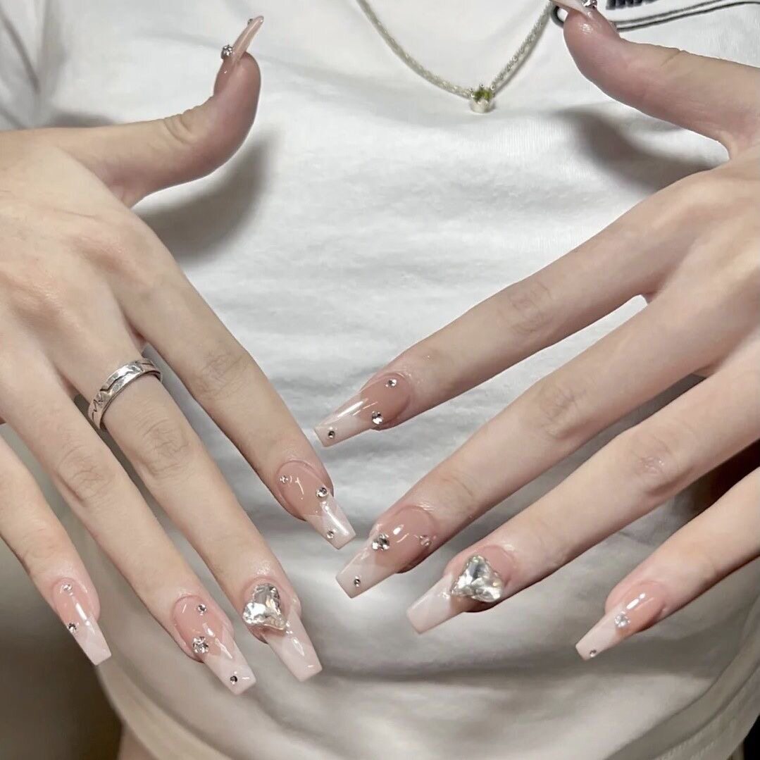 秋季小红书爆款气质高雅假指甲贴穿戴美甲粉荔枝法式光疗甲可拆卸