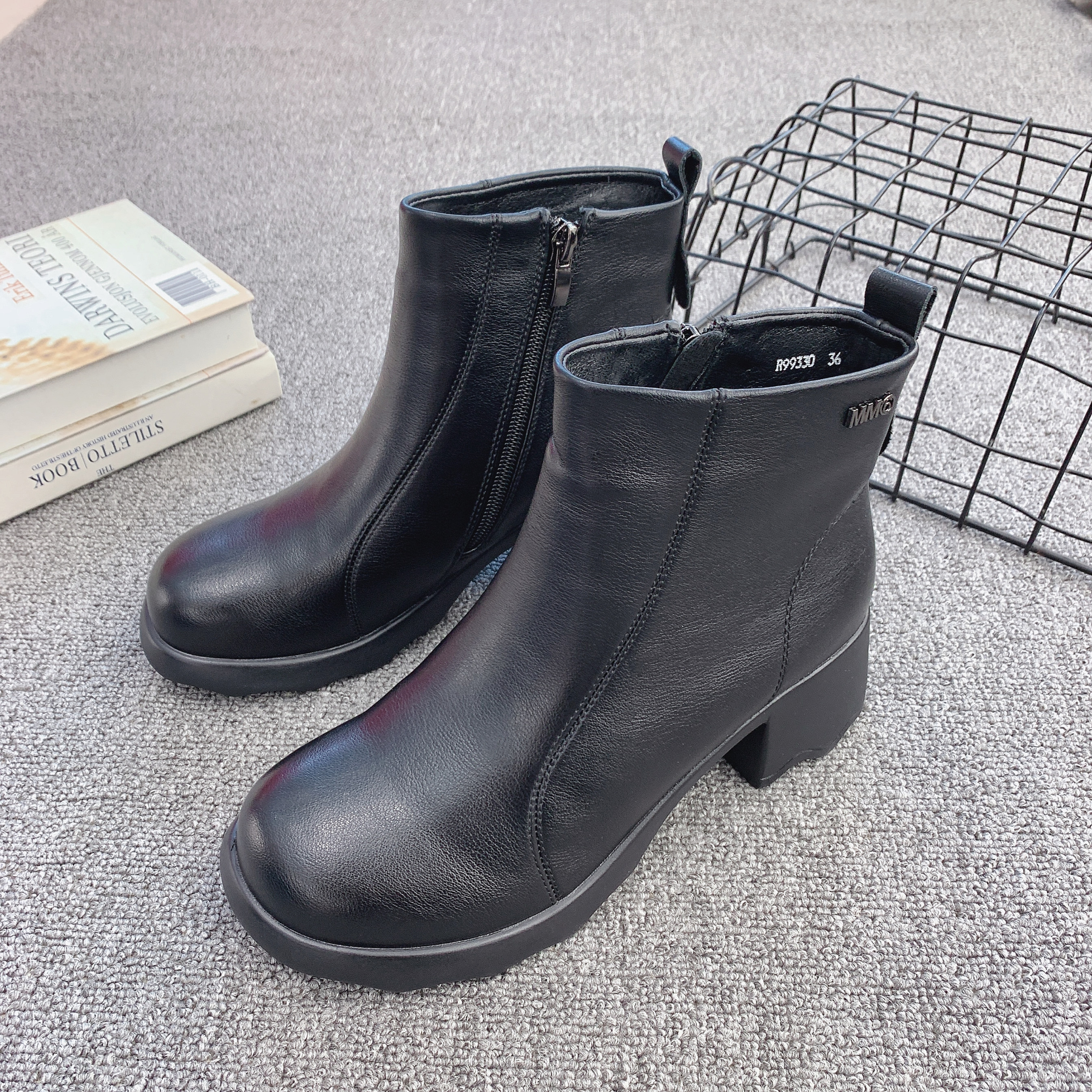 冰芙尼2024秋冬新款加绒保暖粗跟短靴厚底防滑圆头棉靴女靴99330