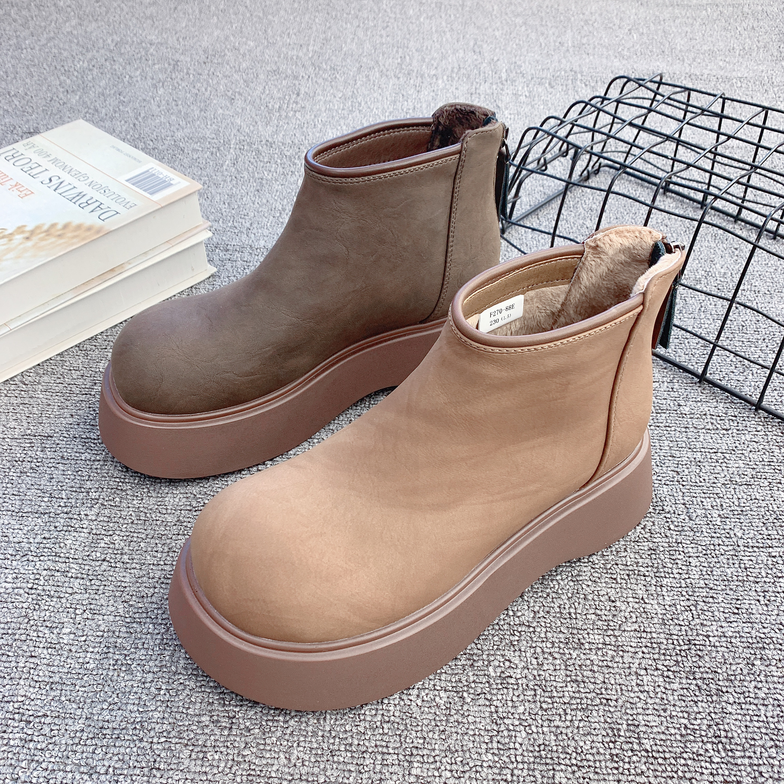 冰芙尼2025冬季新款厚底松糕马丁靴女加绒勃肯鞋切尔西短靴270-88