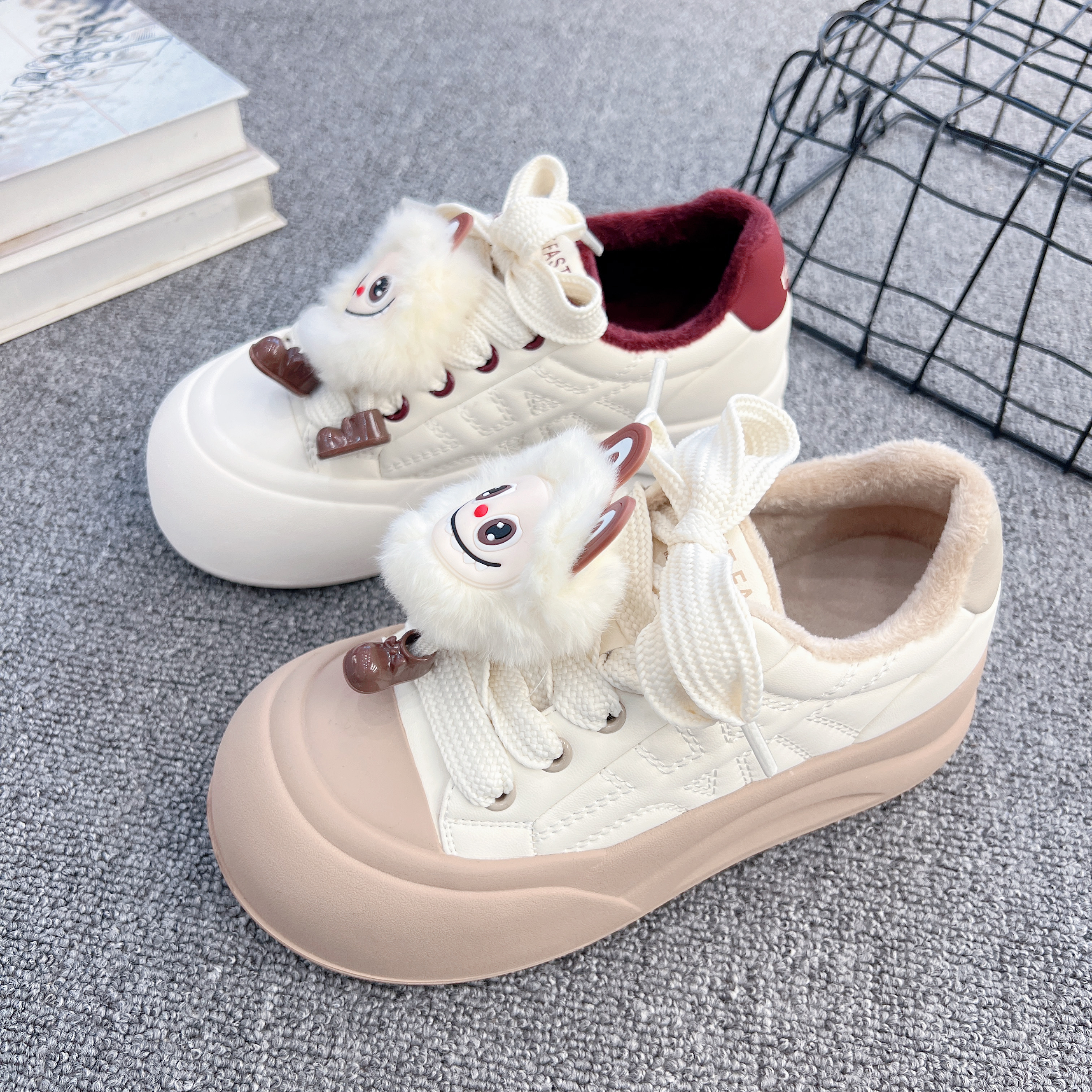 冰芙尼2025冬季新款女鞋舒适厚底真皮女休闲鞋女板鞋女鞋81130