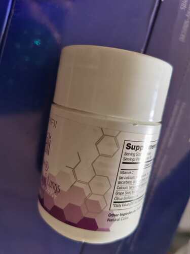 葡萄籽56粒美版全英文，日期到25年，看好再下单