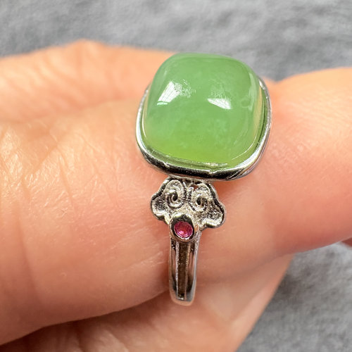 天然和田玉碧玉阳绿苹果绿银镶戒指招财纳福开口可调节