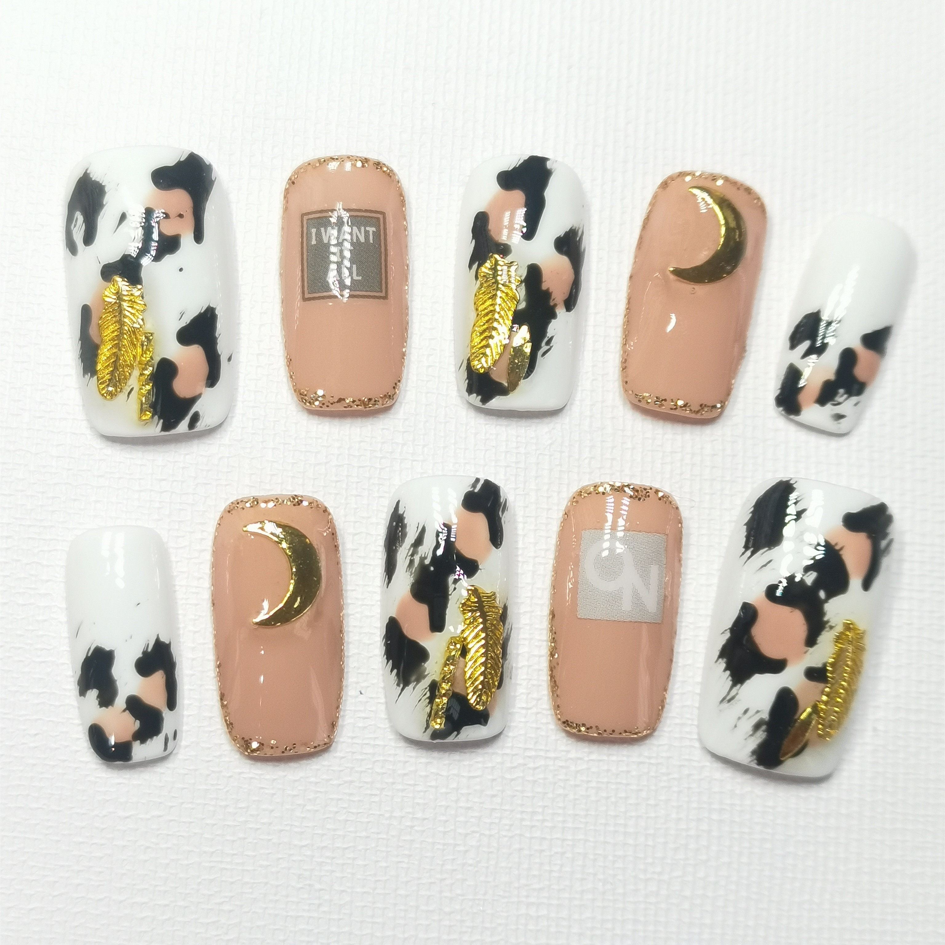 手工穿戴甲白色系秋冬现做年新款假指甲贴片短款成品美甲贴甲片