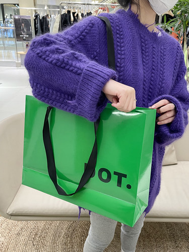 BV绿手提纸袋服装店礼品袋时尚