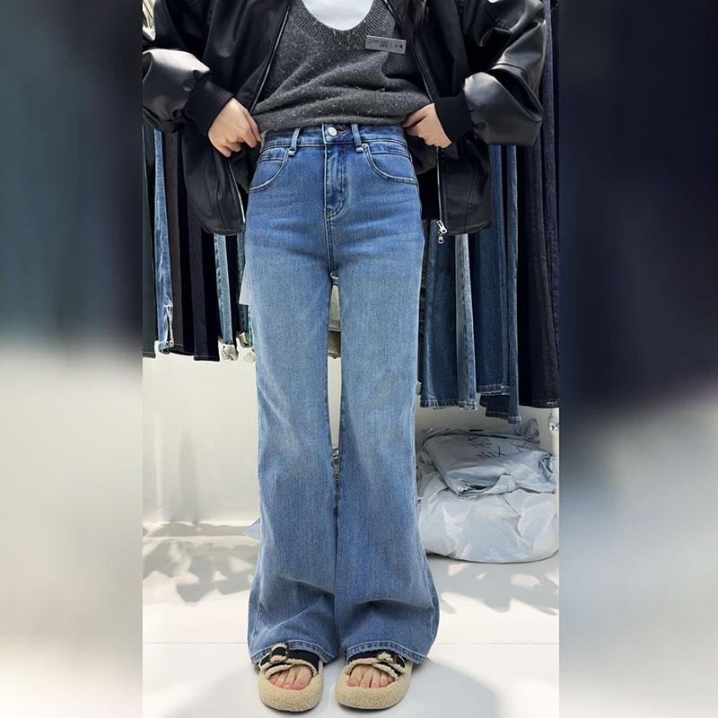 花匣子加绒牛仔喇叭裤