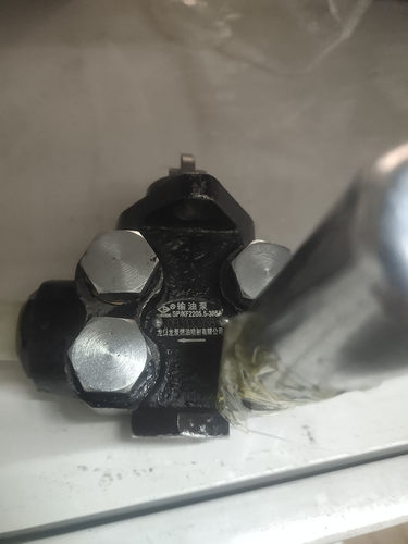 原装件输油泵龙泵适用潍柴