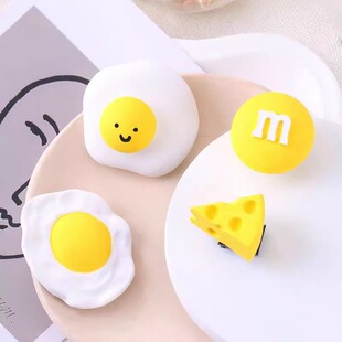 车载香薰鸡蛋奶酪M豆创意奶黄三兄弟汽车出风口装 饰香水扩香