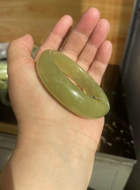 新疆和田玉若羌黄玉手镯小圈口52