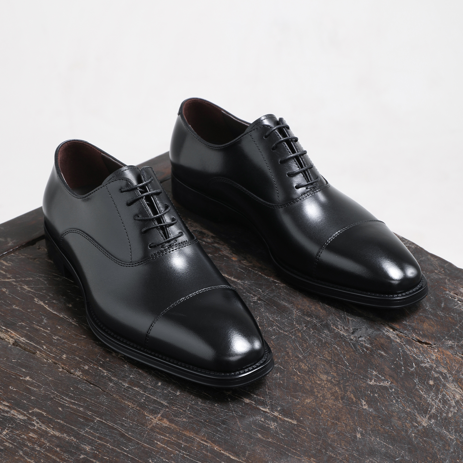 英伦风正装皮鞋男款真皮透气商务手工皮鞋三接头男士结婚新郎鞋