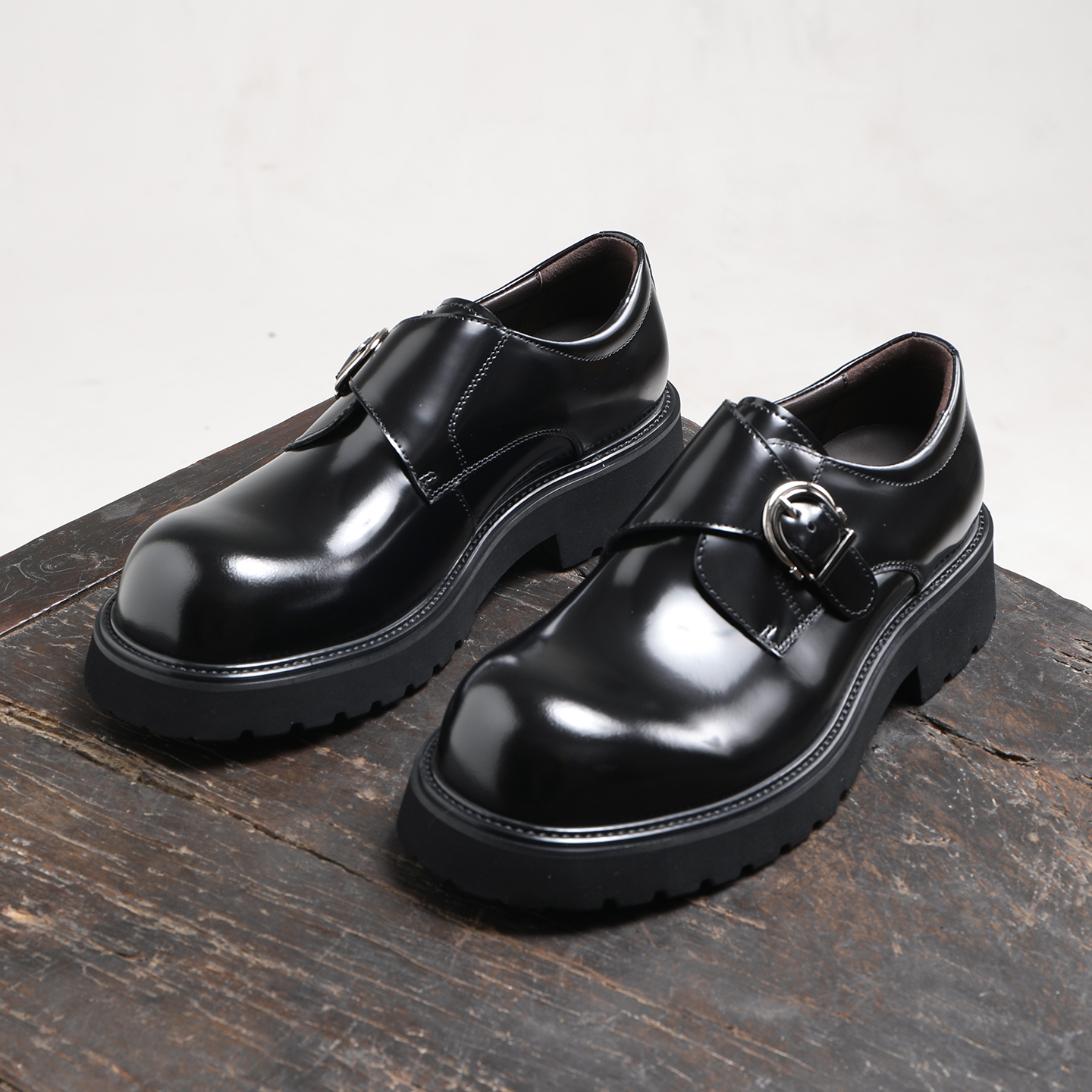 设计师款高级感大头皮鞋时尚搭扣