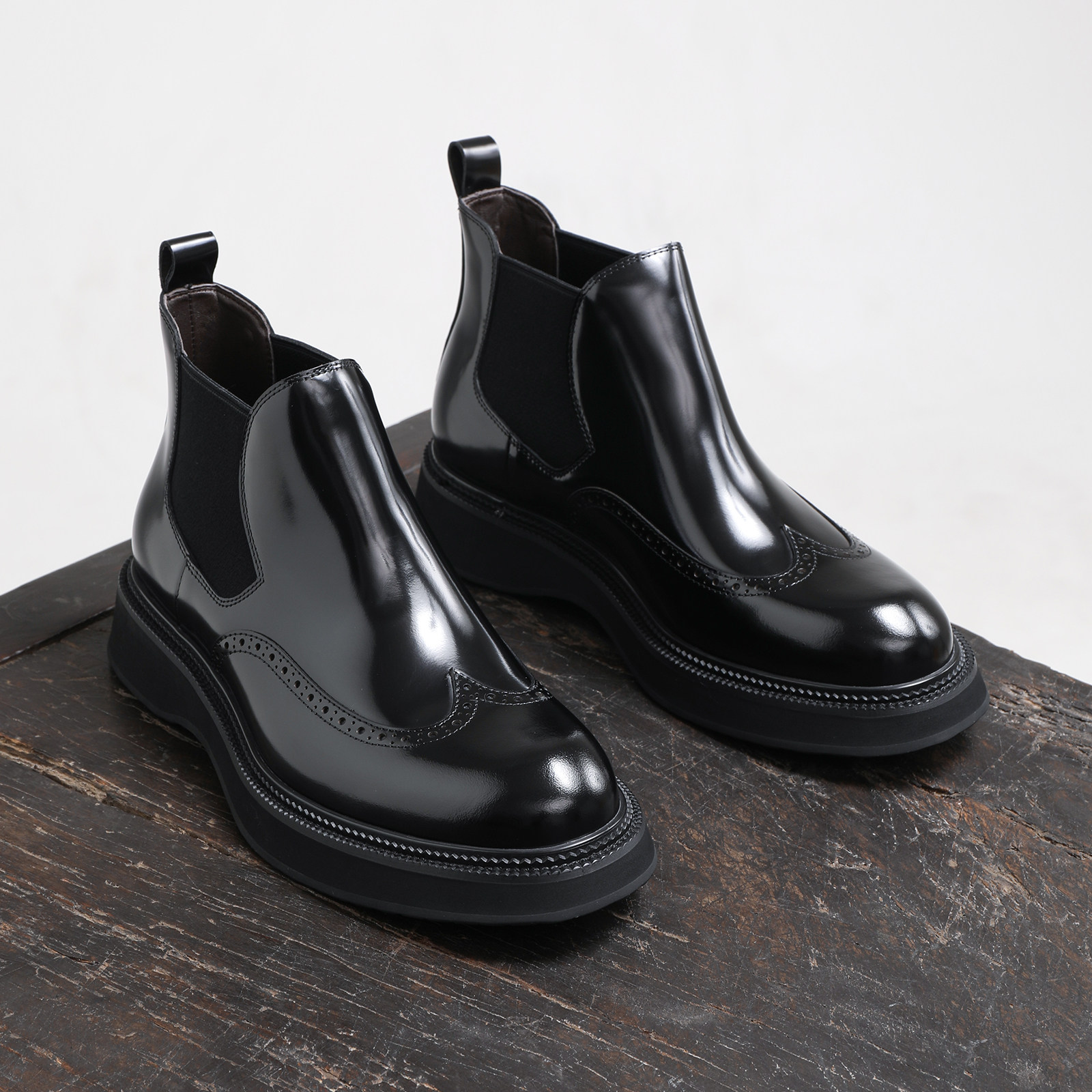 秋冬新品切尔西靴布洛克真皮商务手工高帮皮鞋男士马丁靴中帮短靴,流行男鞋,时装靴,淘宝优惠券,粉丝福利购,淘宝优惠卷