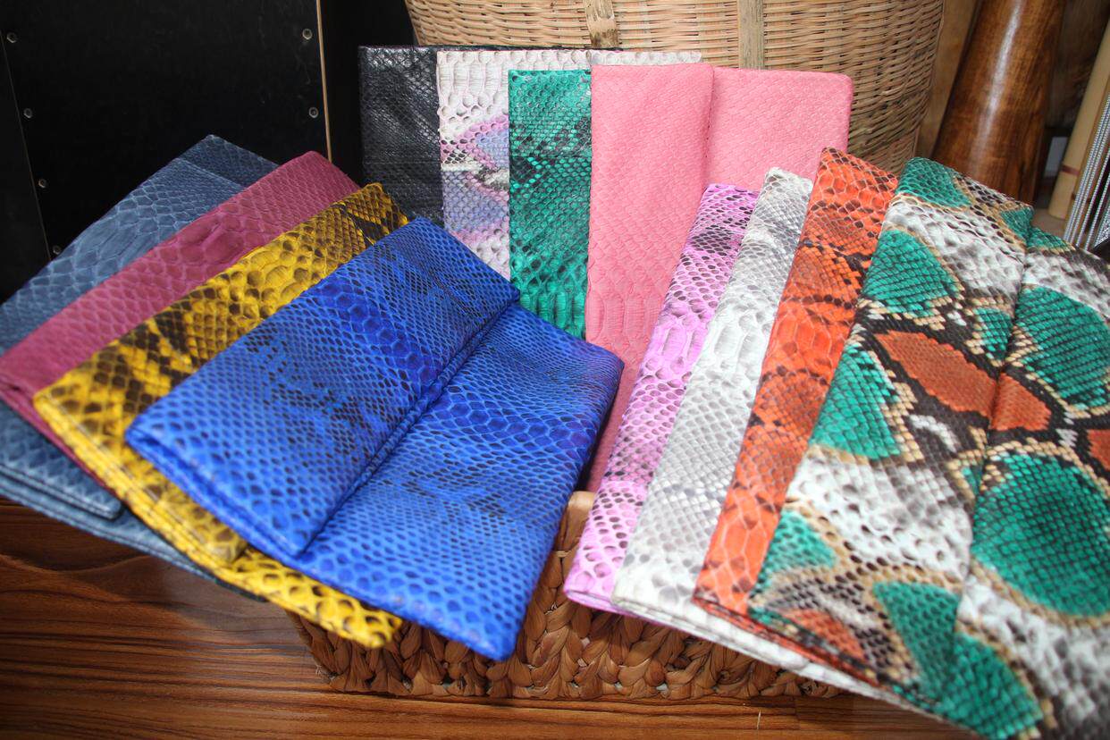 lady Bali Imported Constrictor Snakeskin Bag Grab bag Evening Bags Latest fashion 32x17in the Leather/Lady bags/Men's bag, Ms. bags  category - from Buy2taobao.com to provide professional Taobao agent buy service