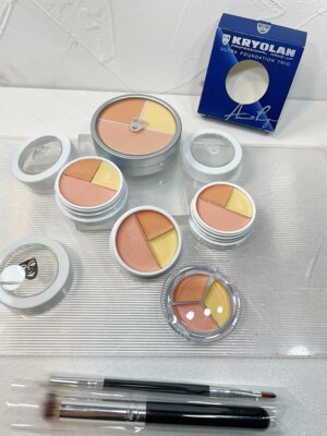 歌剧魅影脸部遮瑕隐形毛孔