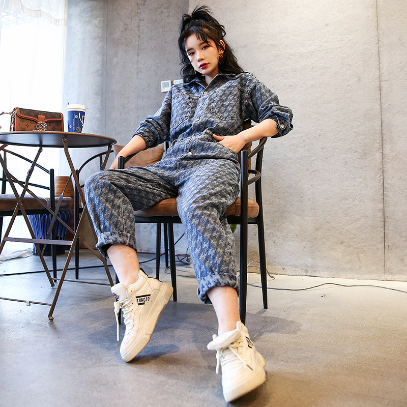 连体裤女春2022新款网红潮牌满印潮流宽松高腰显瘦水洗牛仔连衣裤_虎窝淘