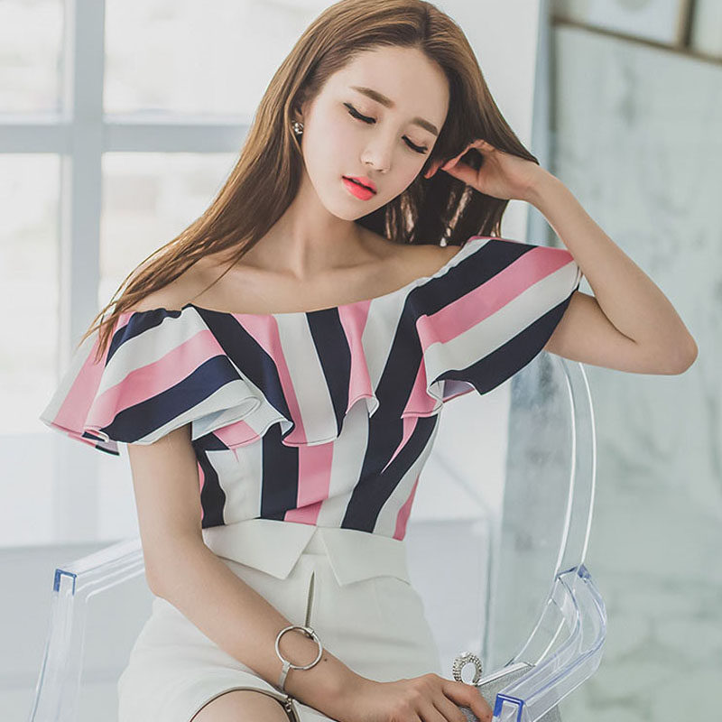 2024韩国夏季新款性感一字领荷叶边条纹雪纺衫女短袖露肩修身上衣