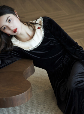 秋冬季新款淑女连衣裙收腰显瘦复古宫延风黑色丝绒中长裙气质礼服