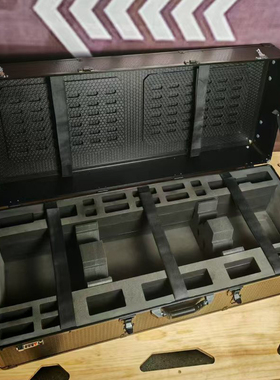 鸡蛋棉包模型设备立体槽位户外抗震战术箱铝合金框架密码箱拖轮版