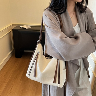 高级感大包2025新款 包包女复古百搭简约单肩双肩腋下包通勤托特包