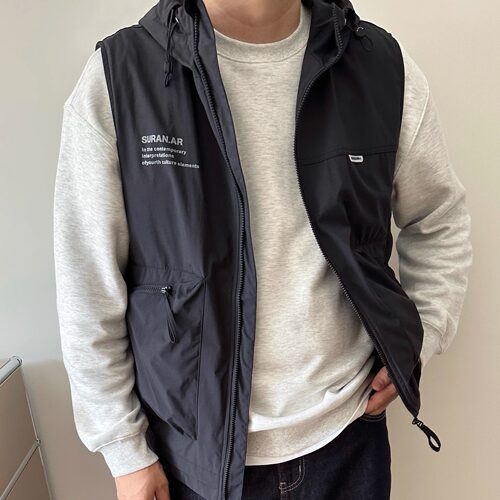 立体拉链口袋连帽马甲大依无忧